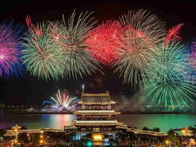 祝您阖家欢乐，万事如意！
