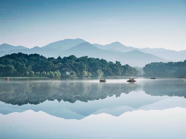 水墨西湖