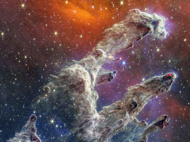 宇宙在绽放